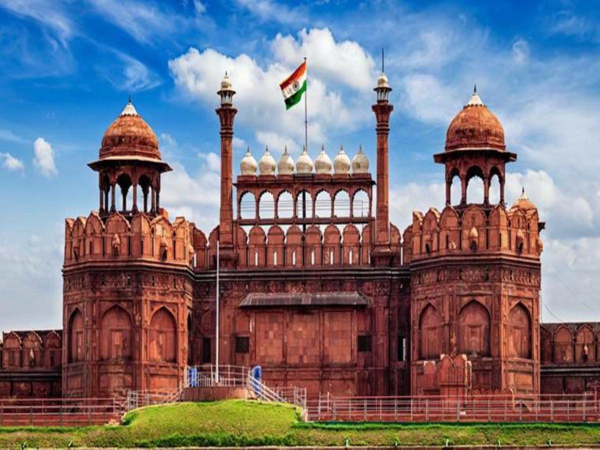 The Gold Regency - 02 Mins From Railway Station 3*