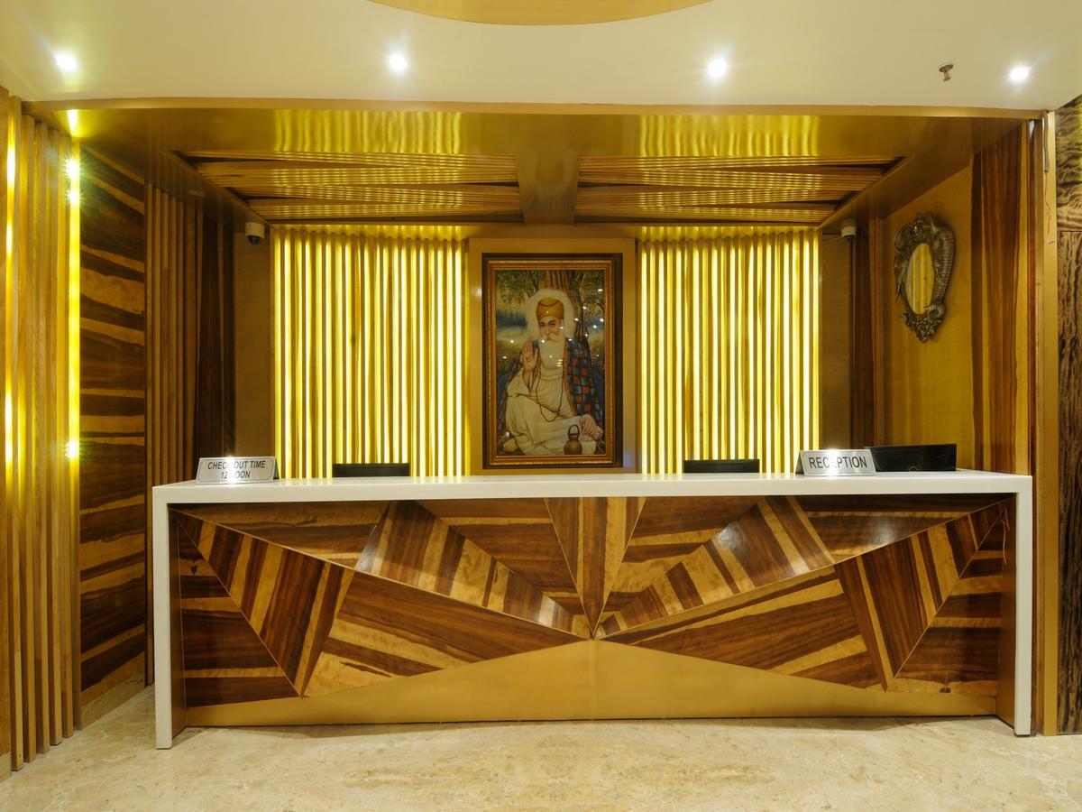 The Gold Regency - 02 Mins From Railway Station Hotel 3*