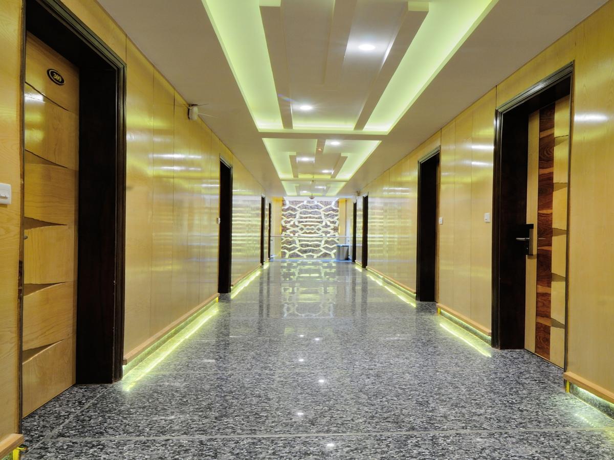 The Gold Regency - 02 Mins From Railway Station 3* New Delhi