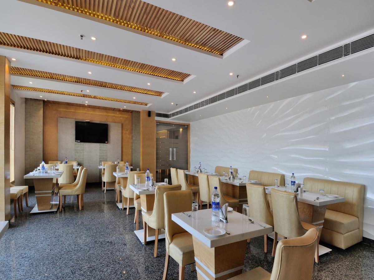 The Gold Regency - 02 Mins From Railway Station 3* New Delhi
