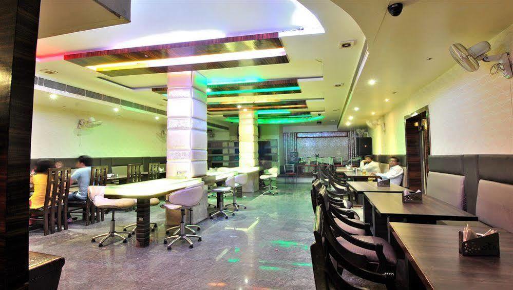 The Gold Regency - 02 Mins From Railway Station Hotel 3*